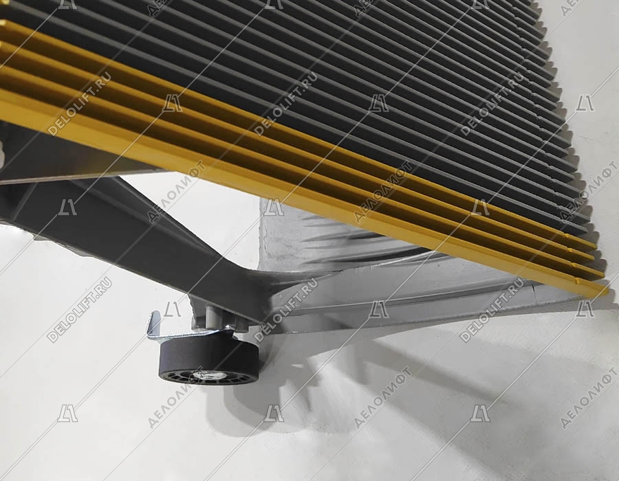 Ступень эскалатора, 800 мм, TravelMaster 110, расстояние между роликами 750 мм