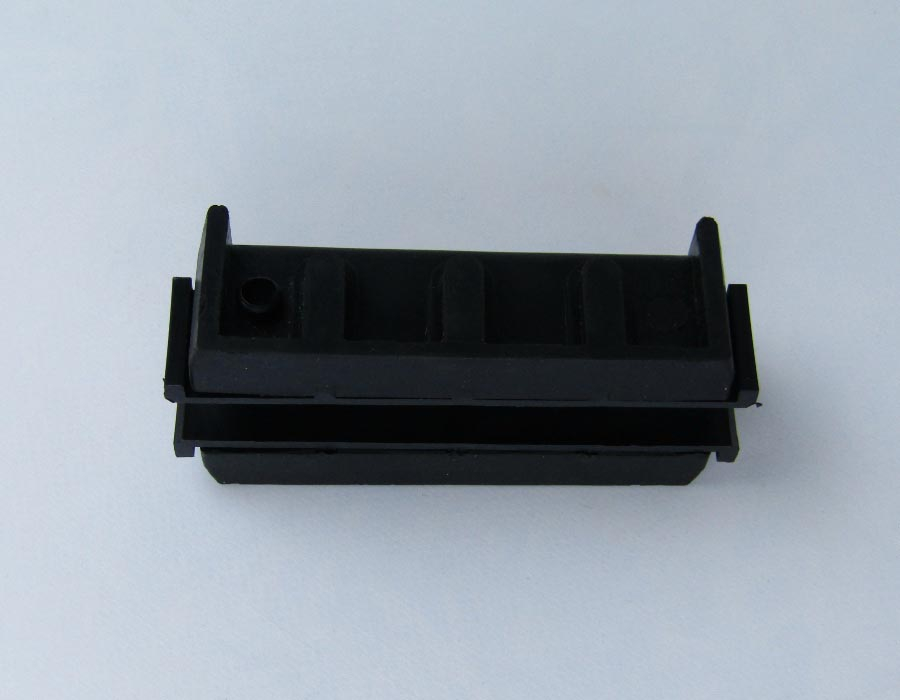 Вкладыш башмака направляющей кабины/противовеса, T - 16 мм, L - 130 мм, резиновые вставки