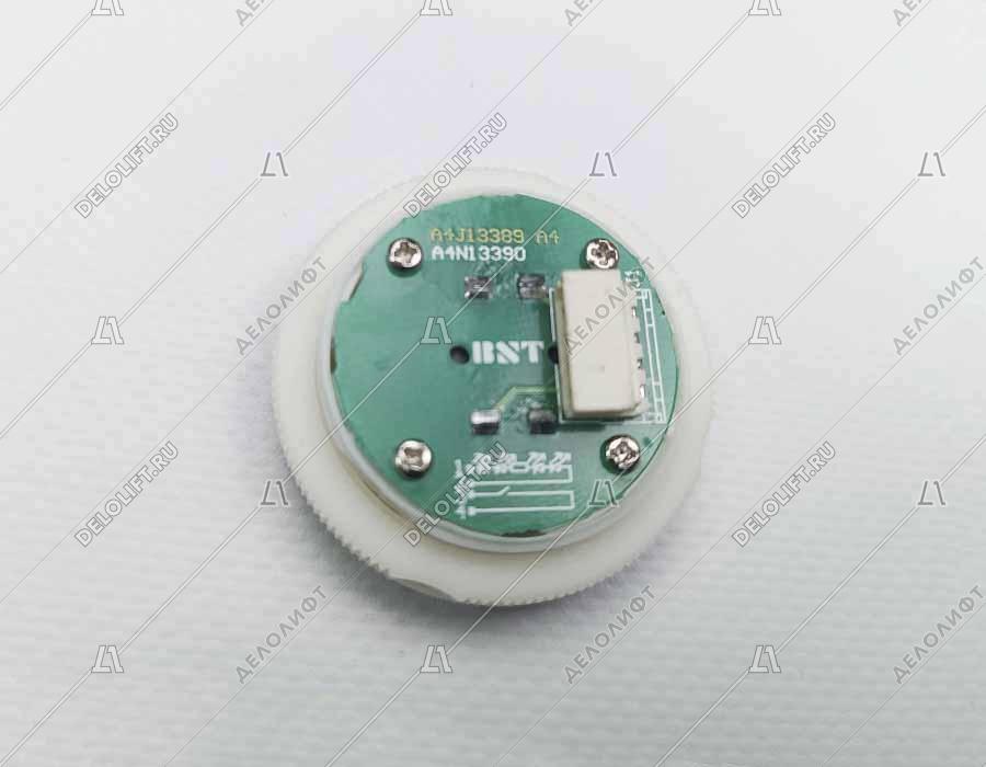 Кнопка вызова/приказа, BST, стрелка вверх, белый символ, красная подсветка, с Брайлем