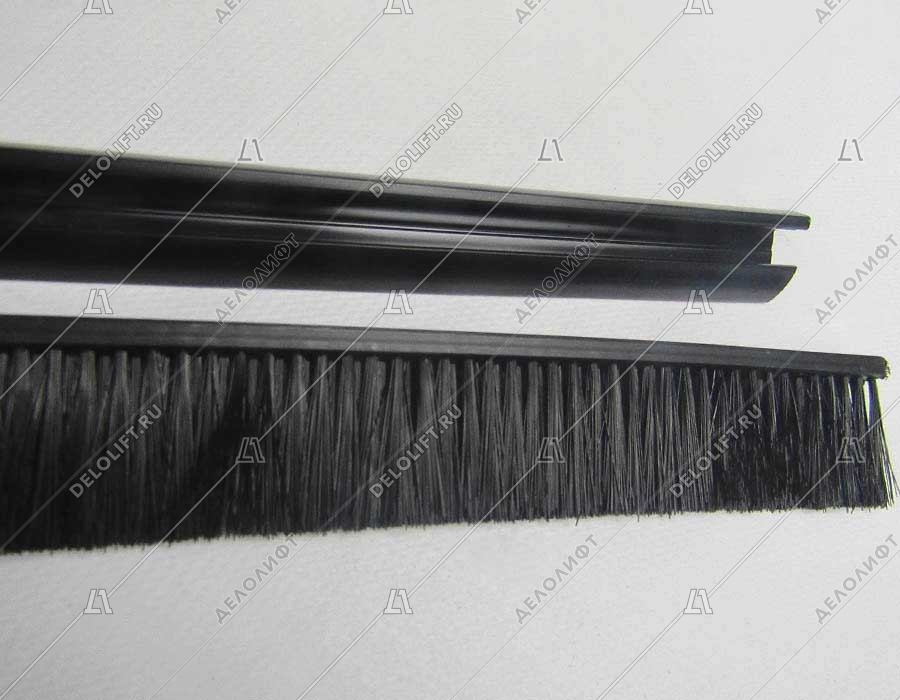 Щетка безопасности эскалатора, L - 500 мм, с черным пластиковым держателем