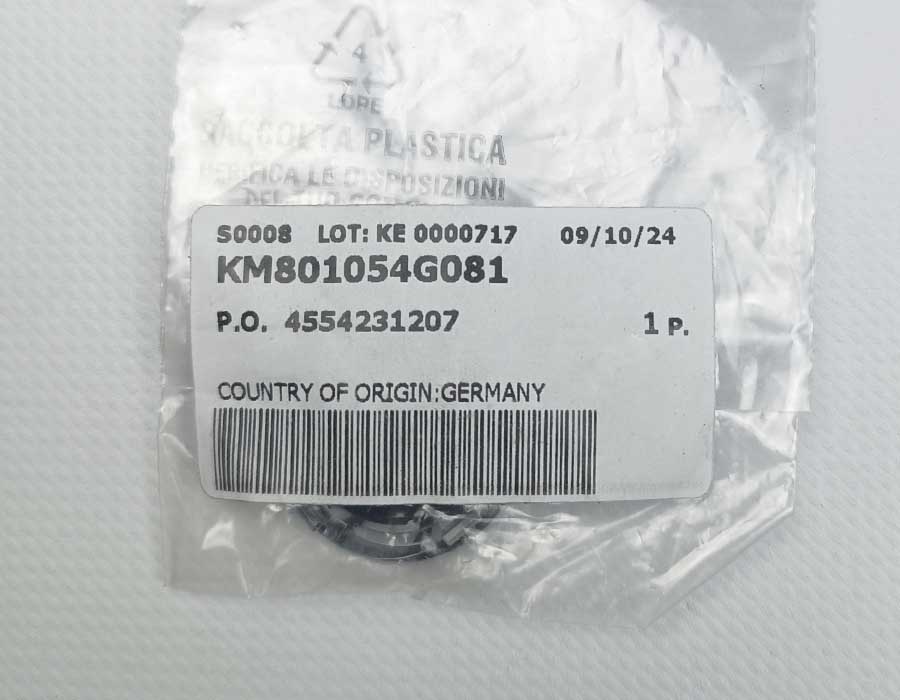 Нажимной элемент открытия дверей, серый фон, чёрный знак