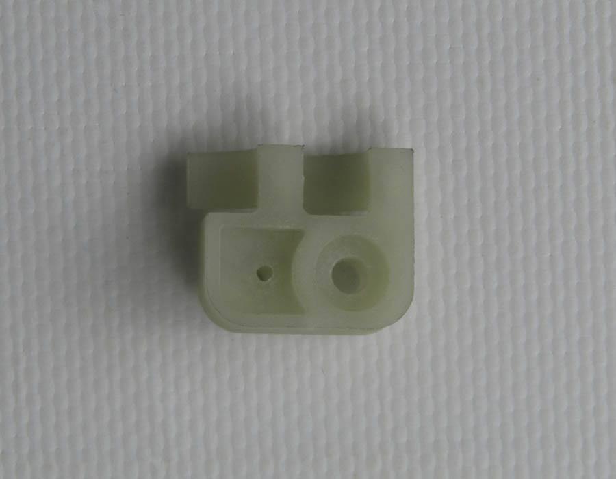 Фиксатор приказной панели, левый