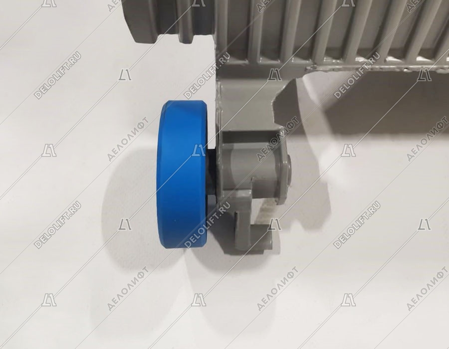 Ступень эскалатора, 800 мм, 506 NCE, диаметр роликов - 76.2 мм, алюминий, окрашенная (серебро), без демаркации, без фиксирующего пальца