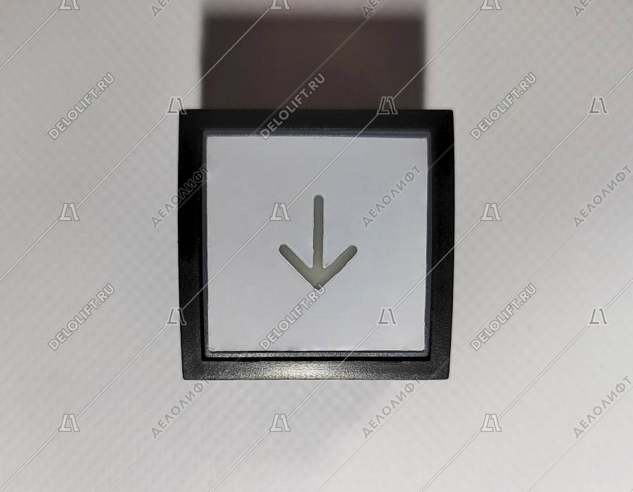 Кнопка вызова/приказа, квадратная, стрелка вниз, зеленая подсветка