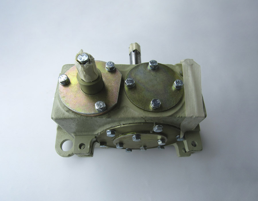 Редуктор привода дверей кабины, 630кг, 0621.03.11.010ЛМ