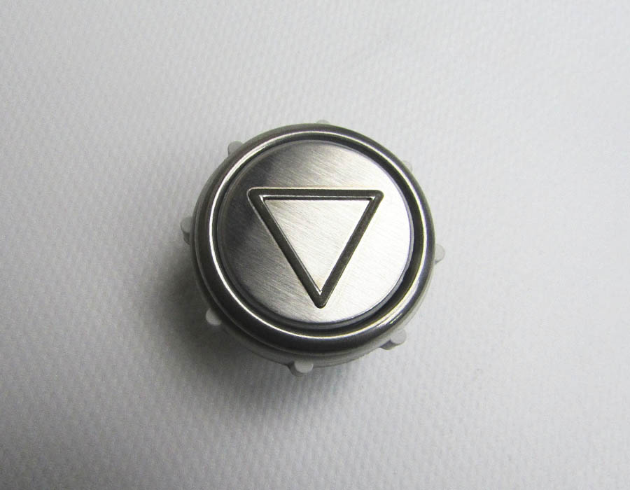 Кнопка вызова/приказа, ВК-32-5Б, стрелка, красная подсветка (аналог АК1-01-Кр)