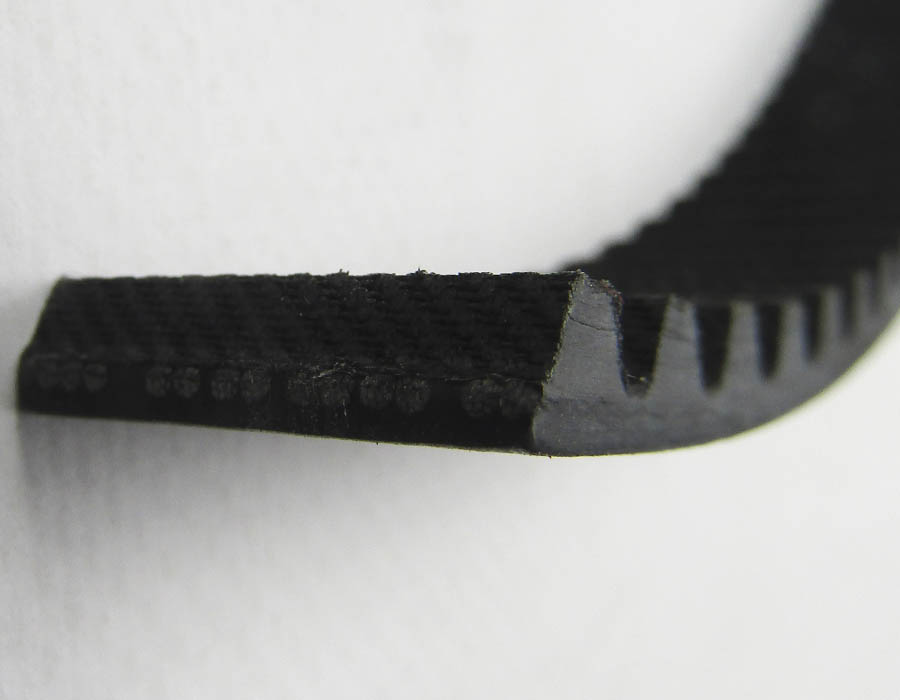 Накладка привода поручня, W-29 мм, H-6,7 мм, L-2500 мм (Китай)