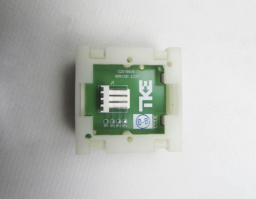 Кнопка вызова/приказа, тип KT40 STEP C, 40х40 мм, открытие, глубина 25 мм, голубая подсветка, с Брайлем (европейский вариант)