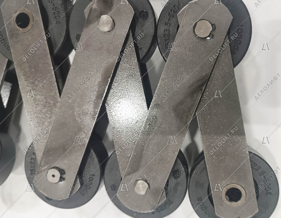 Цепь ступеней/тяговая, 13RI-A, шаг - 133,33 мм, ролик - 75x23,5 мм, палец - 74,5x12,8/12,5 мм, 105 kN (комплект на 10 ступеней)