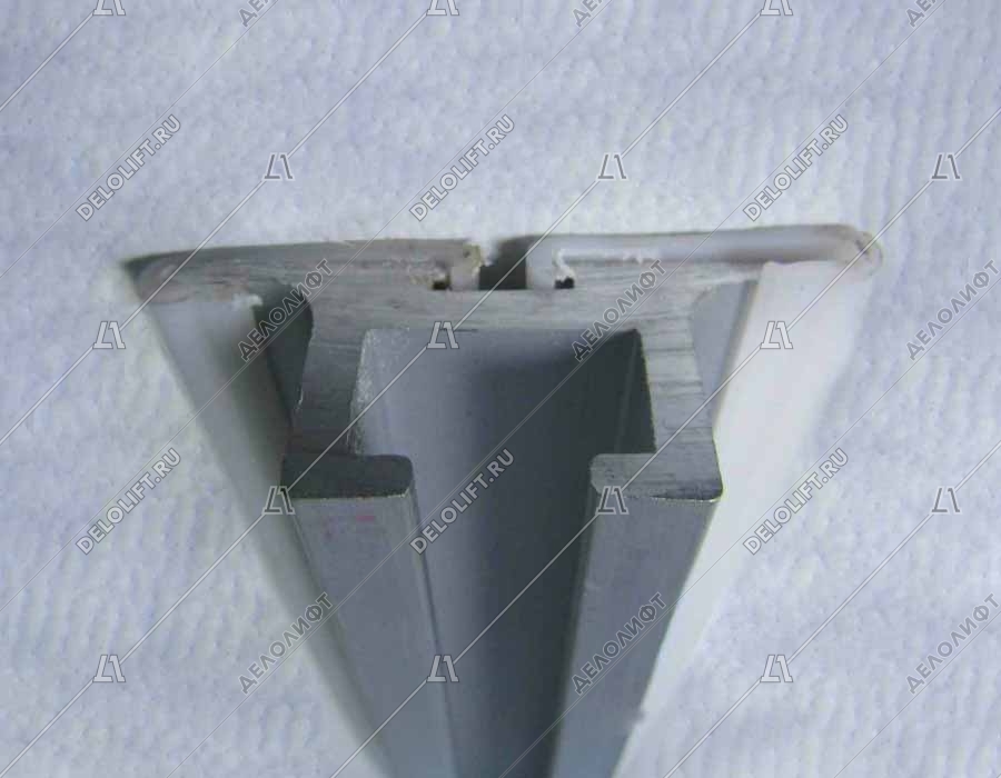 Направляющая поручня эскалатора, L - 530,5 мм, 2 горизонтальные ступени, верхняя, изогнутая, возвратный ход